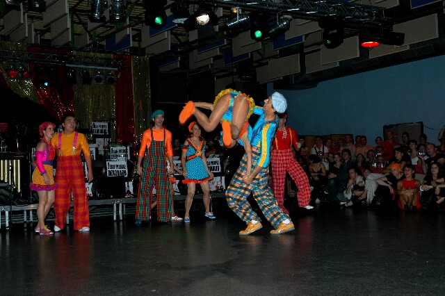 min 2005 11 12 fous swing 186